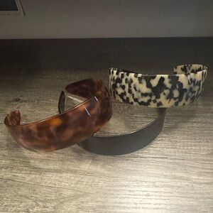 Set of 3 C.O.Bigelow Pharmacy 2 Inch Headbands 
;very Carolyn-Besette Kennedy